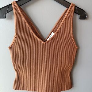 Babaton Sculpt Knit V Neck Medium Ribbed Tank Top